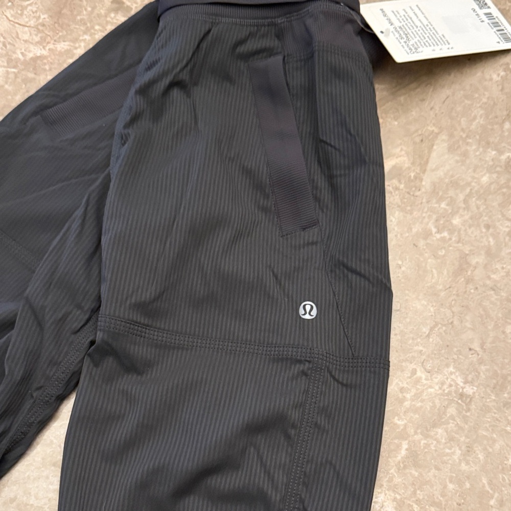 Lululemon Dance Studio Mid-Rise Pant *Regular size 4 - Picture 4 of 6
